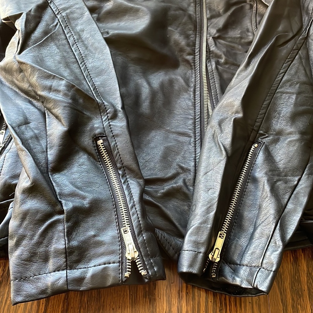 Hot Topic Jacket - image 7